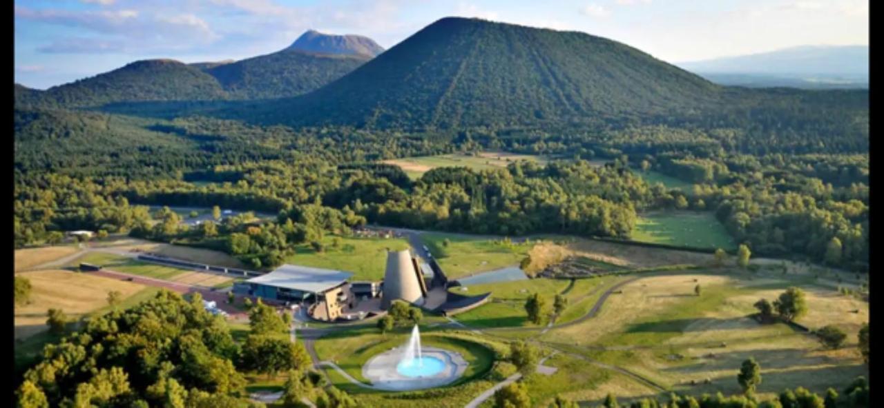 Un Havre De Paix A La Campagne Pres Vulcania La Goutelle Екстериор снимка